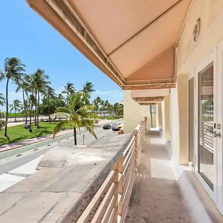 Ocean Drive Apartment Suites In Miami Beach Exterior photo