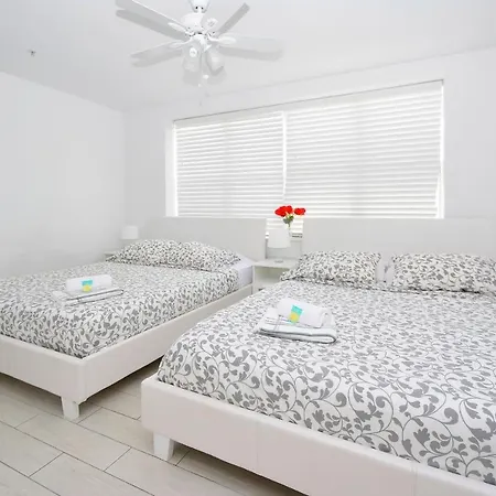 Ocean Drive Apartment Suites In Miami Beach Exterior photo