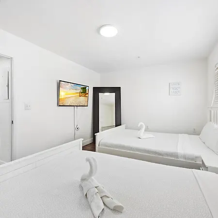 Ocean Drive Apartment Suites In Miami Beach Exterior photo