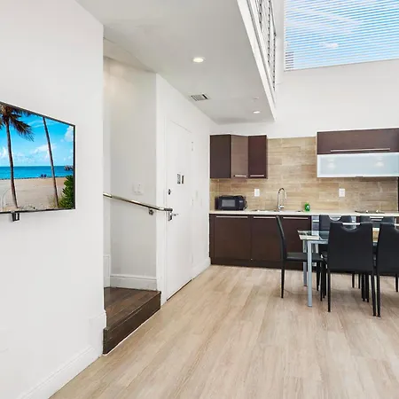Ocean Drive Apartment Suites In Miami Beach Exterior photo